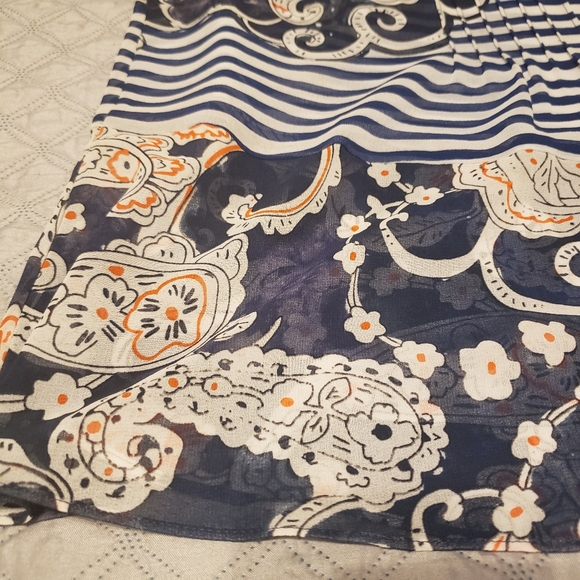 Cabi Floral Shirt - Picture 4 of 6